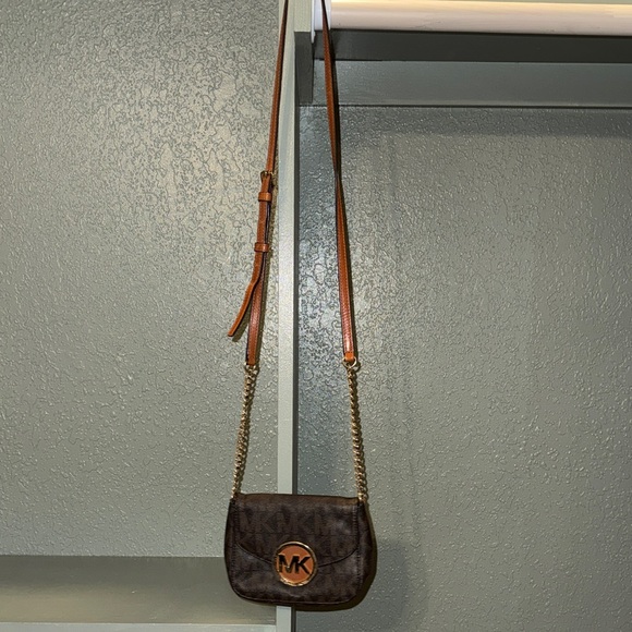 Michael Michael Kors Fulton Womens Small Crossbody Handbag - Picture 4 of 7